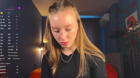 Snapshot of anna_kare chatting on May 2026 08:30:01 AM Anna online show from May 2026 08:30:01 AM