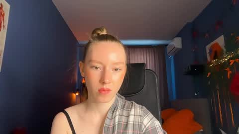 Snapshot of anna_kare chatting on June 2026 11:23:01 AM Anna online show from June 2026 11:23:01 AM