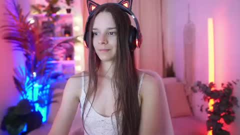 Snapshot of anna_leah_ chatting on July 2026 06:36:01 PM x Anna Leah x online show from July 2026 06:36:01 PM