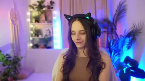 Snapshot of anna_leah_ chatting on July 2026 07:01:02 PM x Anna Leah x online show from July 2026 07:01:02 PM