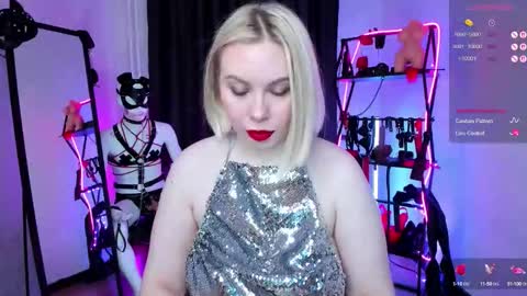 Snapshot of anna_maxwell chatting on October 2025 01:59:02 AM Anna online show from October 2025 01:59:02 AM