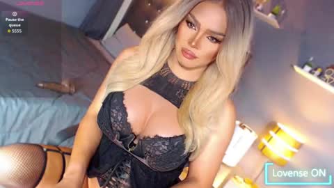 Miss Anna online show from April 2026 10:11:01 PM