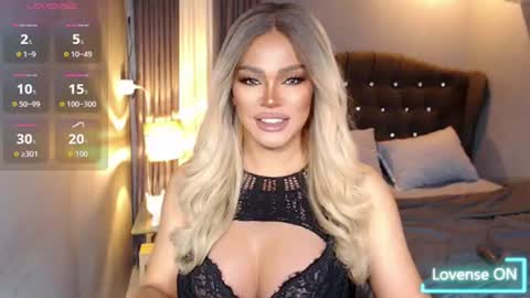 Miss Anna online show from June 2026 11:07:01 PM