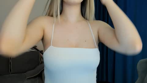 Snapshot of anna_miuu chatting on February 2026 04:16:02 AM anna miuu online show from February 2026 04:16:02 AM