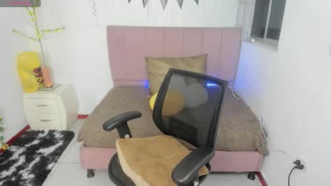 ANNA online show from October 2025 04:12:01 AM