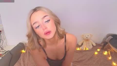 Anna online show from December 2025 01:20:02 PM