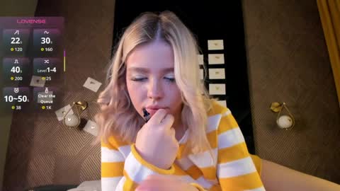 Snapshot of anna_robinson chatting on April 2026 01:14:02 AM Anna online show from April 2026 01:14:02 AM