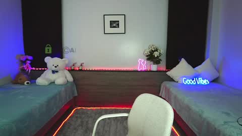 Anna Shine online show from December 2024 12:08:02 PM