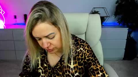 anna_snow9 online show from October 2025 05:48:02 AM