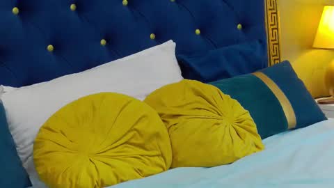 Anna online show from March 2025 12:16:01 AM