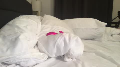 Snapshot of annabisoux chatting on February 2025 01:54:01 AM Anna online show from February 2025 01:54:01 AM