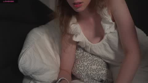 Snapshot of annabisoux chatting on September 2025 12:13:02 AM Anna online show from September 2025 12:13:02 AM