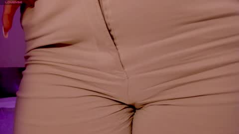 Anna Brooks  online show from January 2025 07:53:02 PM