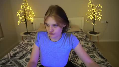 Snapshot of annacandie chatting on September 2025 01:00:01 PM Anna online show from September 2025 01:00:01 PM