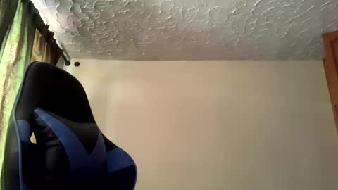 Snapshot of annacrow chatting on December 2024 09:09:02 PM Anna online show from December 2024 09:09:02 PM