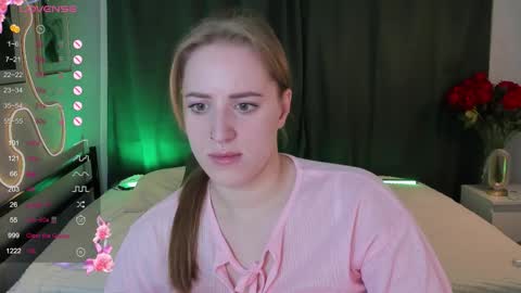 Snapshot of annagrees1 chatting on December 2025 02:25:02 PM annagrees1 online show from December 2025 02:25:02 PM