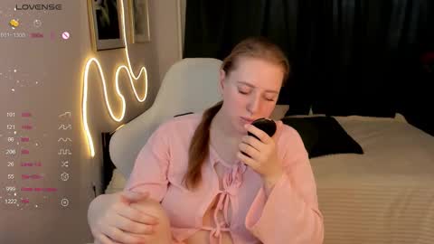 Snapshot of annagrees1 chatting on February 2026 06:26:01 AM annagrees1 online show from February 2026 06:26:01 AM