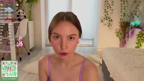 Holly Molly Im Polly online show from July 2026 02:13:02 PM