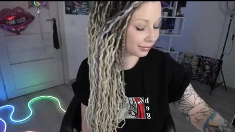 Anna online show from April 2026 08:06:02 PM