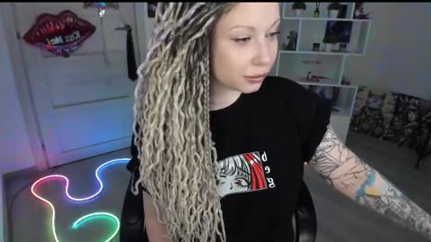 Anna online show from April 2026 08:36:02 PM