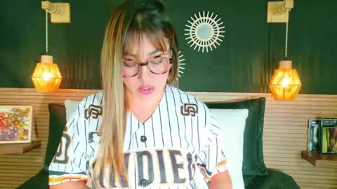 Anna Victoria online show from April 2026 12:49:02 AM