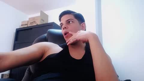 Snapshot of anndyhardy11 chatting on December 2024 05:15:01 PM Anndy Hardy online show from December 2024 05:15:01 PM