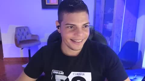 Snapshot of anndyhardy11 chatting on September 2025 10:15:02 PM Anndy Hardy online show from September 2025 10:15:02 PM