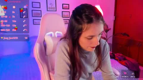 Anne online show from December 2024 11:25:02 PM