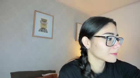 Annie online show from July 2026 03:44:01 AM