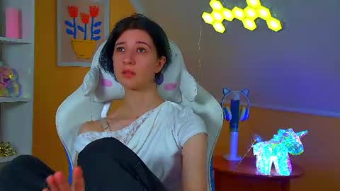Anne online show from July 2026 06:15:02 PM