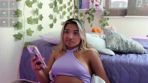 Anne online show from January 2025 08:49:01 PM