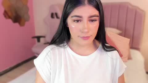 Snapshot of anneee_ chatting on January 2025 05:23:02 PM Anne online show from January 2025 05:23:02 PM