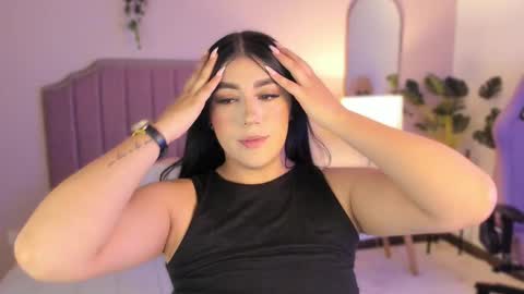 Snapshot of anneee_ chatting on March 2025 12:12:02 PM Anne online show from March 2025 12:12:02 PM