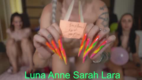 Snapshot of annemanifique chatting on December 2024 02:14:02 PM Annemanifique Anne Lara Kelly online show from December 2024 02:14:02 PM