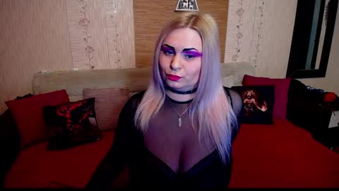 Snapshot of annessixreign chatting on December 2024 09:01:01 PM AnnessixReign online show from December 2024 09:01:01 PM