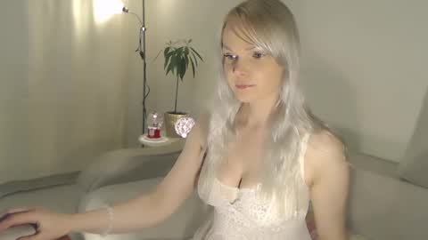 Annett online show from December 2024 12:30:02 AM