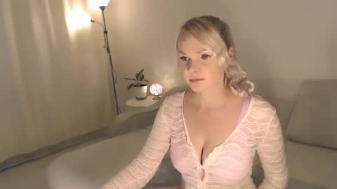 Annett online show from September 2025 12:47:01 AM