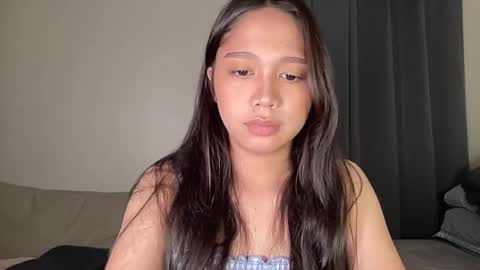 Annette 03 online show from November 2025 12:15:01 PM