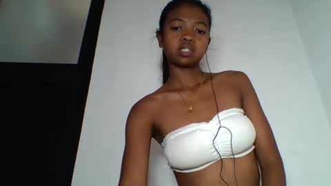 annica86 online show from June 2026 06:12:02 AM