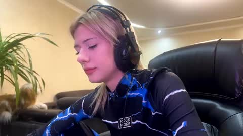 annie1fuc4 online show from March 2026 04:10:01 PM