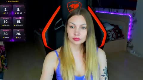 Annie online show from April 2026 06:03:02 PM
