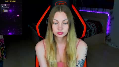 Annie online show from May 2026 09:43:01 PM