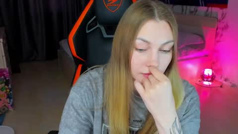 Annie online show from May 2026 04:45:02 PM