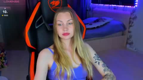 Annie online show from July 2026 04:02:01 PM