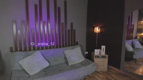 annie_barozzi online show from September 2025 02:00:02 PM