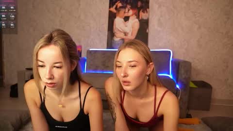 Snapshot of annie_f0x chatting on October 2025 03:45:01 AM Annie Hey sweeties I will be online 2 December in 230 am GMT time online show from October 2025 03:45:01 AM