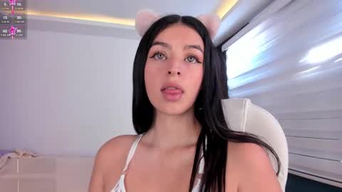 Snapshot of annie_roberts7 chatting on January 2025 09:19:01 PM Annie Roberts online show from January 2025 09:19:01 PM