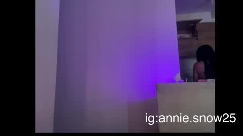 JEANNE no olvides seguirme dont forget follow me  uu online show from March 2025 07:25:01 PM