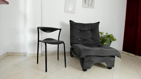 Annie online show from December 2025 01:05:01 PM