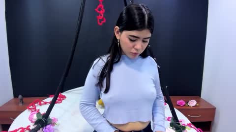 Snapshot of annie_sweet_1 chatting on February 2026 03:52:02 PM Annie online show from February 2026 03:52:02 PM